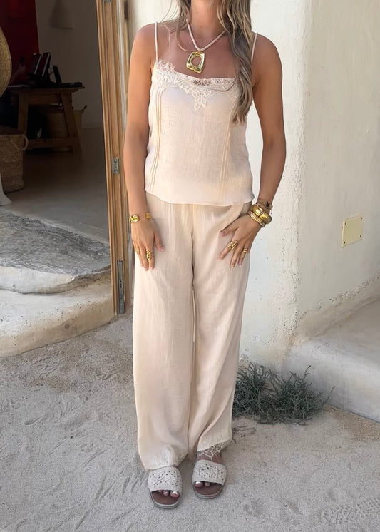Olivia Set With Lace Details