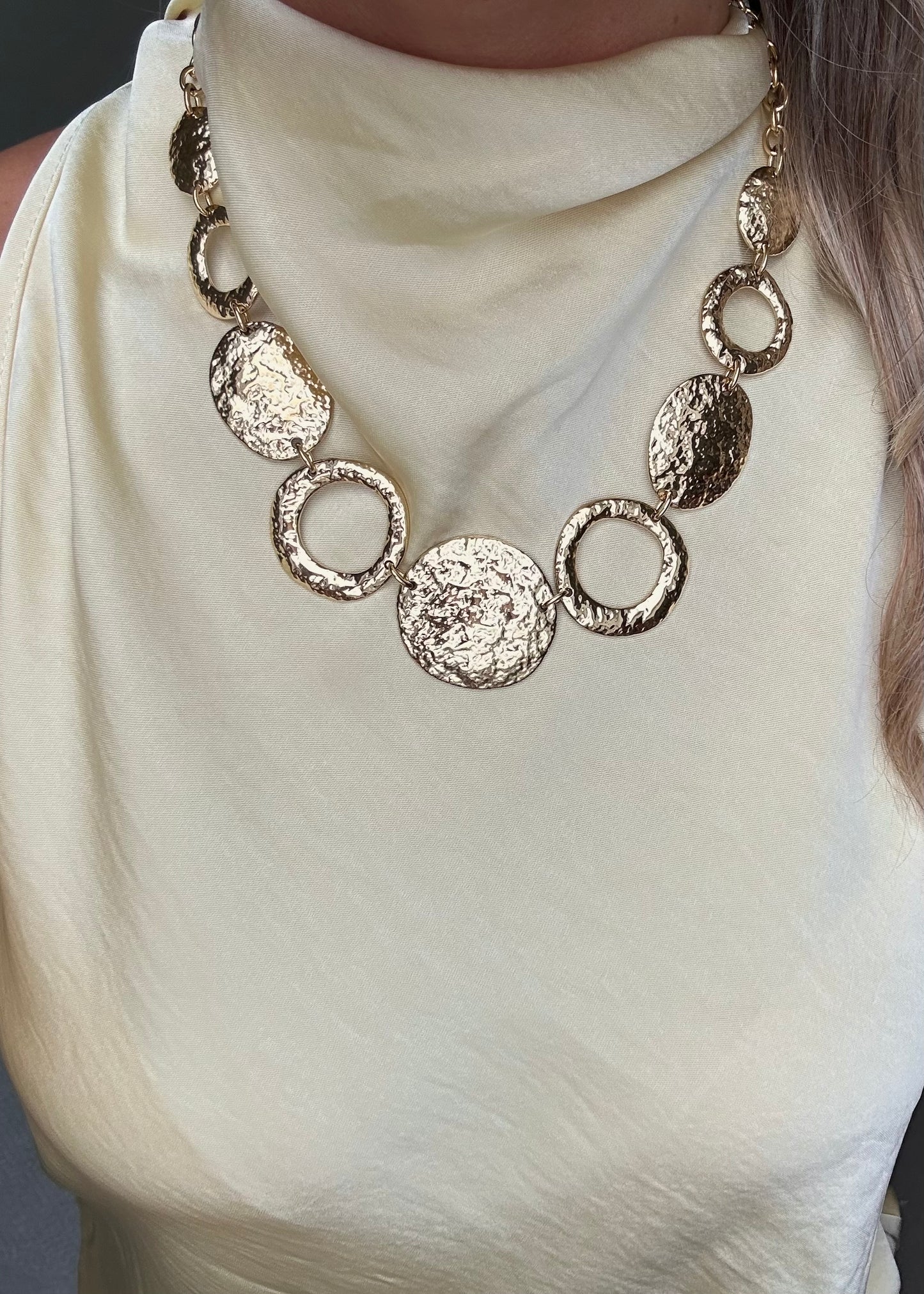 Lumi Statement Necklace Gold